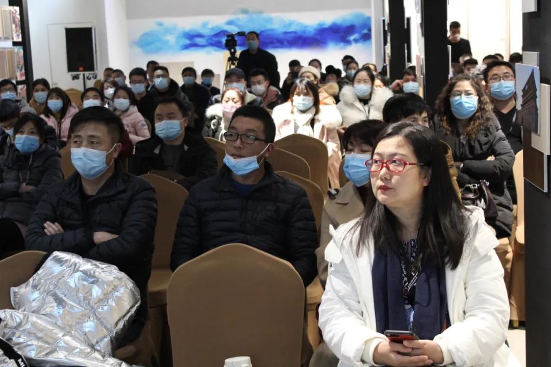 恭喜！華洲木業(yè)（陜西）運營中心首航儀式暨供應(yīng)鏈賦能模式發(fā)布會圓滿舉辦！(圖10)